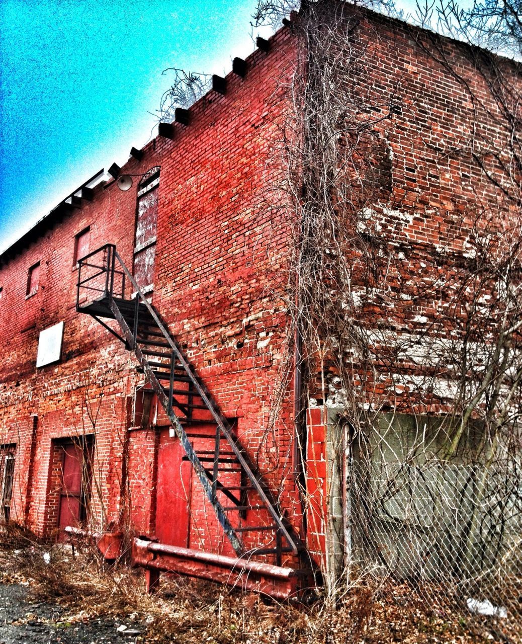 architecture, built structure, building exterior, house, old, brick wall, weathered, abandoned, wall - building feature, damaged, residential structure, deterioration, run-down, obsolete, window, wall, bad condition, day, outdoors, building