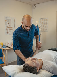 Patient in physiotherapist office