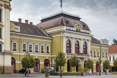 City hall on dobo istvan square in eger city center, hungary