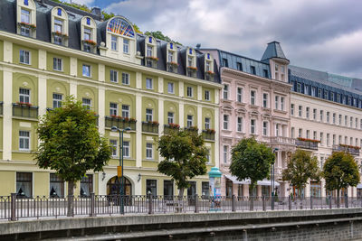 Embankment of tepla river in the center of karlovy vary, czech republic