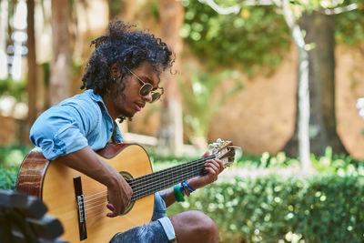 Man playing guitar