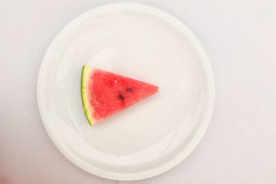 Close-up of strawberry slices in plate