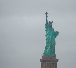 Statue of liberty against sky