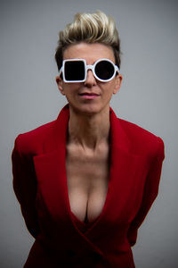 Portrait of young woman wearing sunglasses