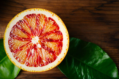 Close-up of orange slices on table