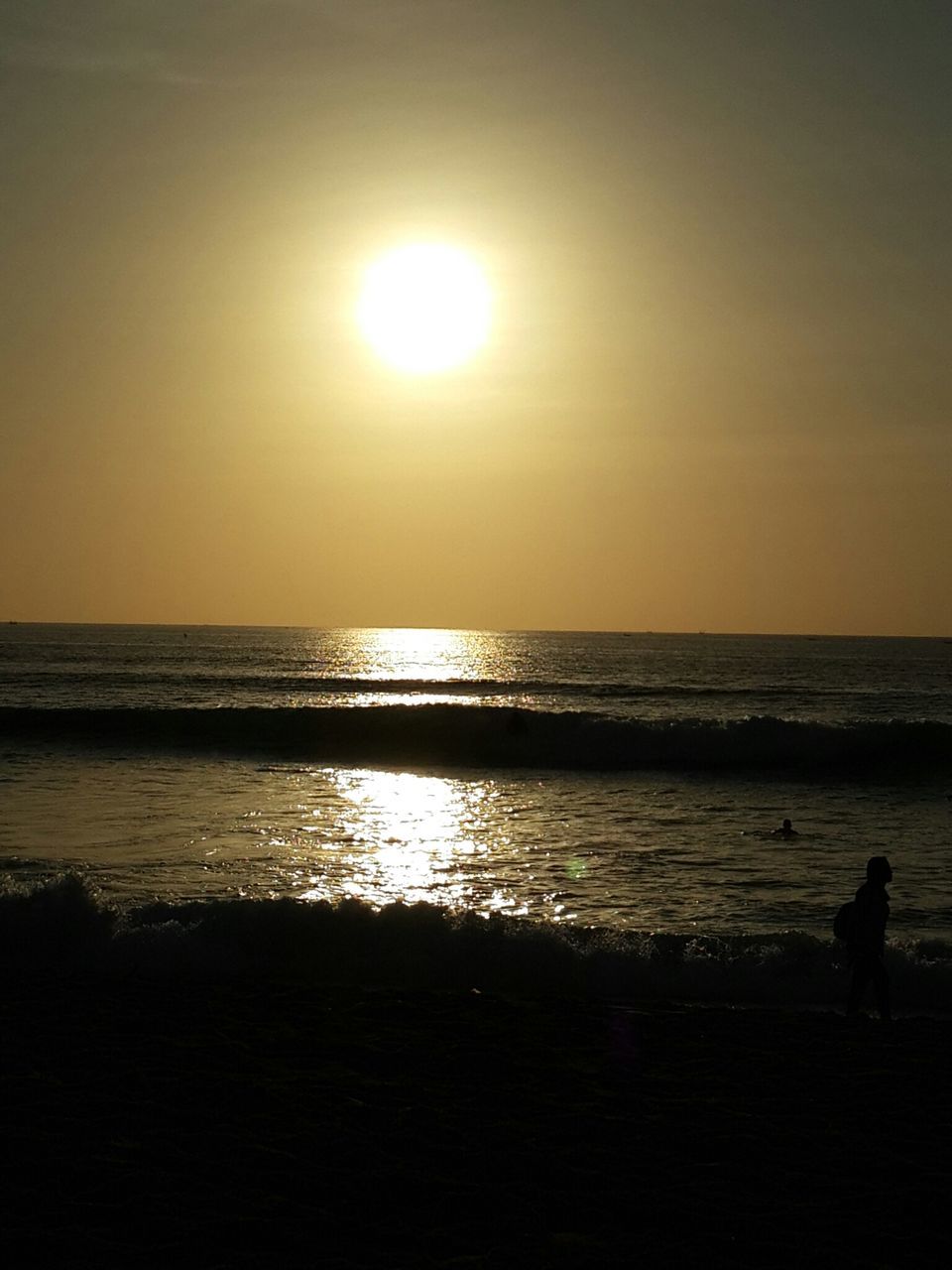 horizon over water, sea, sun, water, sunset, beach, scenics, tranquil scene, beauty in nature, silhouette, tranquility, clear sky, shore, idyllic, nature, reflection, copy space, orange color, sunlight, sky