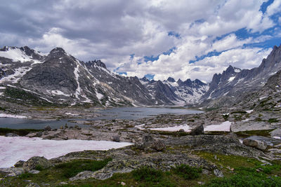 Upper lower jean lake titcomb basin wind river range rocky mountains wyoming hiking elkhart park 