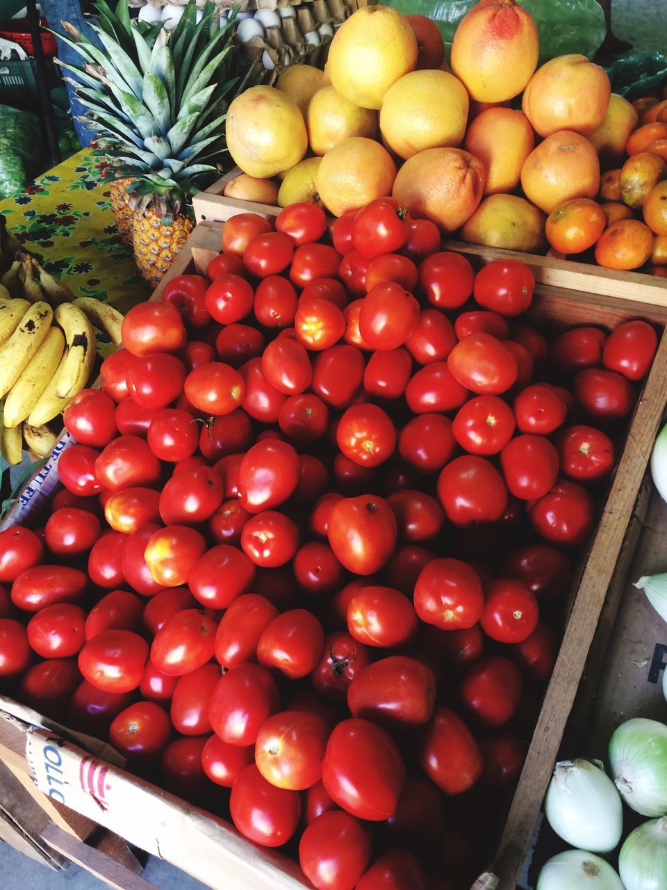 fruit, freshness, food, food and drink, healthy eating, abundance, large group of objects, for sale, variation, red, market, high angle view, choice, no people, day, outdoors, close-up