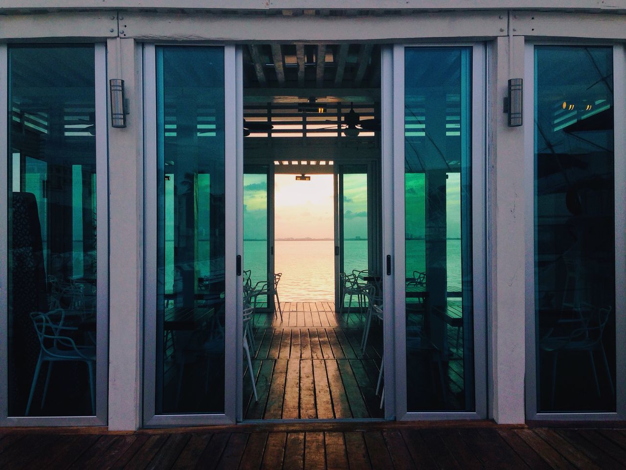 architecture, window, built structure, building exterior, glass - material, building, residential building, house, reflection, residential structure, city, transparent, door, indoors, day, no people, sunlight, open, closed