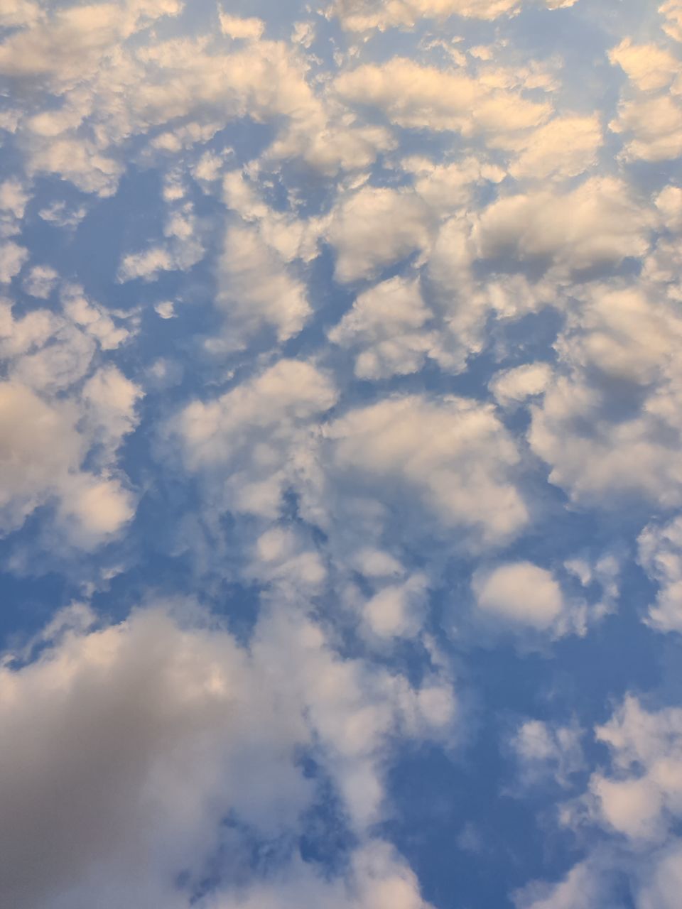 SCENIC VIEW OF CLOUDS IN SKY