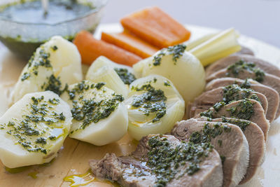 Boiled bovine tongue with vegetables.