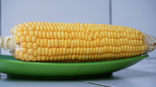 Close-up of bread in bowl on table