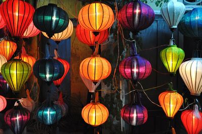 Illuminated chinese lanterns at night in city