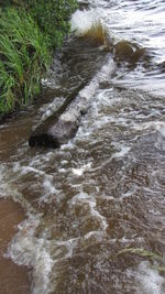 Waves splashing on rocks