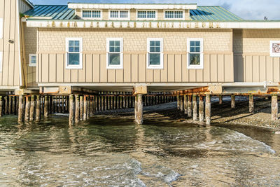 A view of a building on a pier in redondo beach, washington.