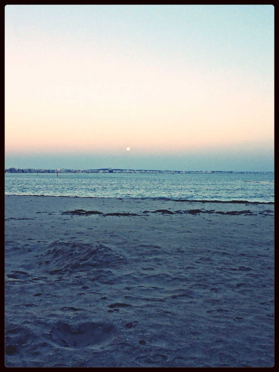 sea, horizon over water, water, transfer print, tranquil scene, scenics, tranquility, beauty in nature, auto post production filter, sunset, clear sky, nature, beach, copy space, idyllic, waterfront, seascape, rippled, wave, sky