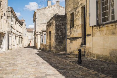 Street in the old town of saint-Émilion on an hot summer day. 