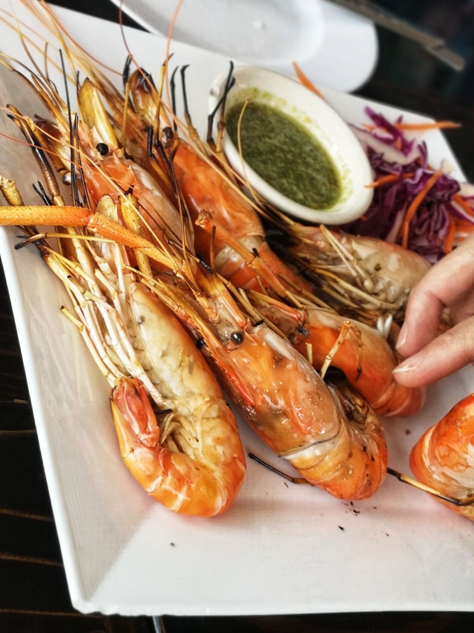 HIGH ANGLE VIEW OF SEAFOOD IN PLATE