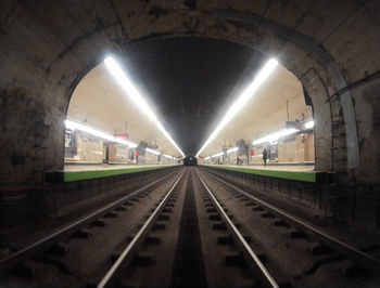 Illuminated tunnel