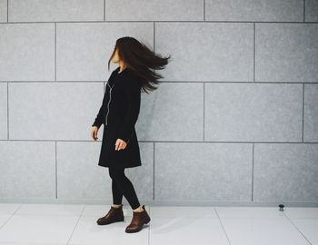 Full length of young woman