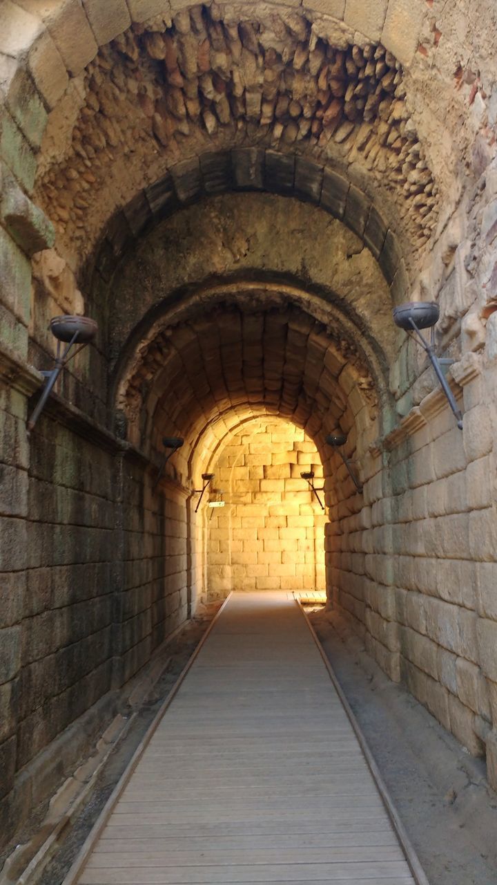 ARCHWAY OF HISTORIC BUILDING