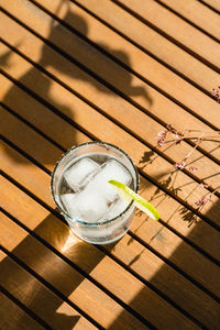 Classic margarita drink with lime. fresh summer drink with ice