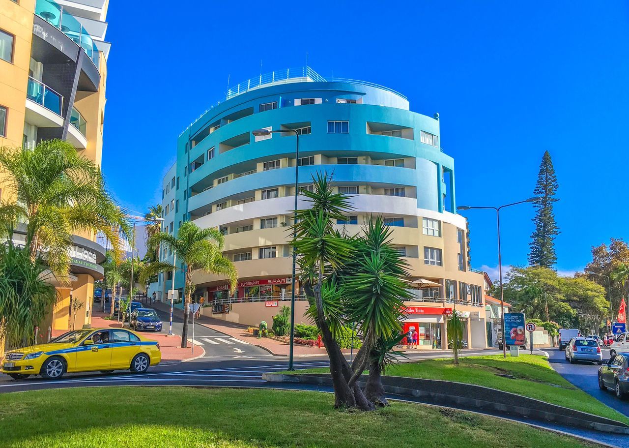 VIEW OF APARTMENT BUILDING