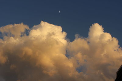 Low angle view of cloudy sky