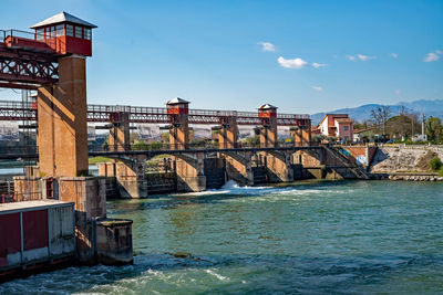 Chievo dam on adige river - nikon z5 - lens contax g 2/45 planar with adaptor - 1/160 f8.0 iso100