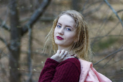 Side view portrait of young woman 