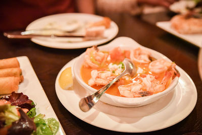 Close-up of shrimps in bowl on table