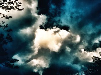 Low angle view of cloudy sky