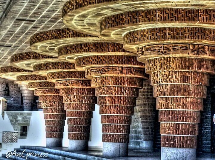 architecture, built structure, history, famous place, building exterior, travel destinations, tourism, place of worship, religion, ancient, architectural column, international landmark, architectural feature, spirituality, pattern, the past, travel, indoors, in a row, low angle view