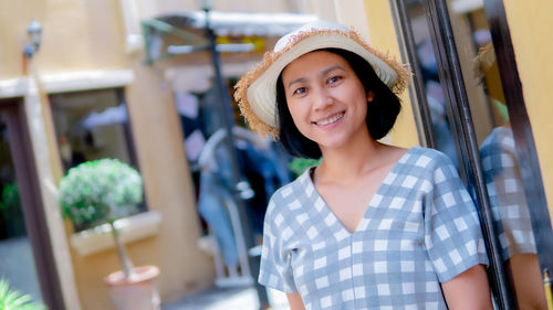 Portrait of a smiling young woman