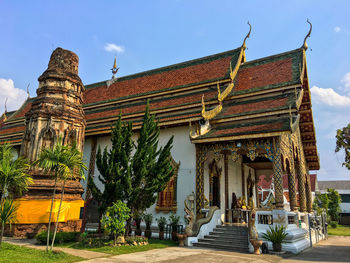 Exterior of temple building against sky