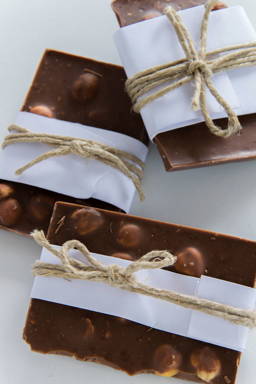 CLOSE-UP OF CHOCOLATE ICE CREAM IN BOX