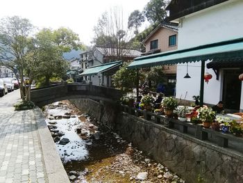 Footbridge over canal