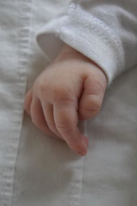 Close-up of cropped hand