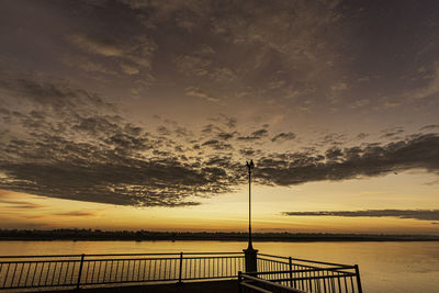 Sunrise at khong river