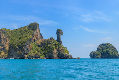 Rang islands with clear turquoise blue sea at ao phra nang near railay beach, krabi, thailand