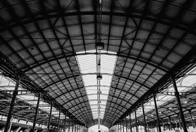 Low angle view of ceiling