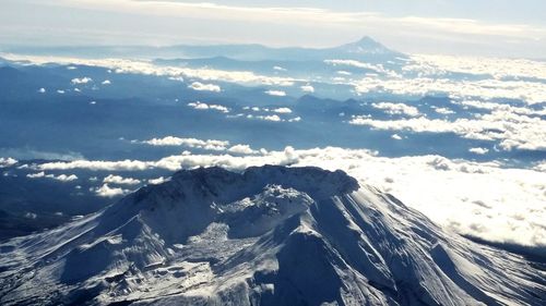 Scenic view of snowcapped mount st helens