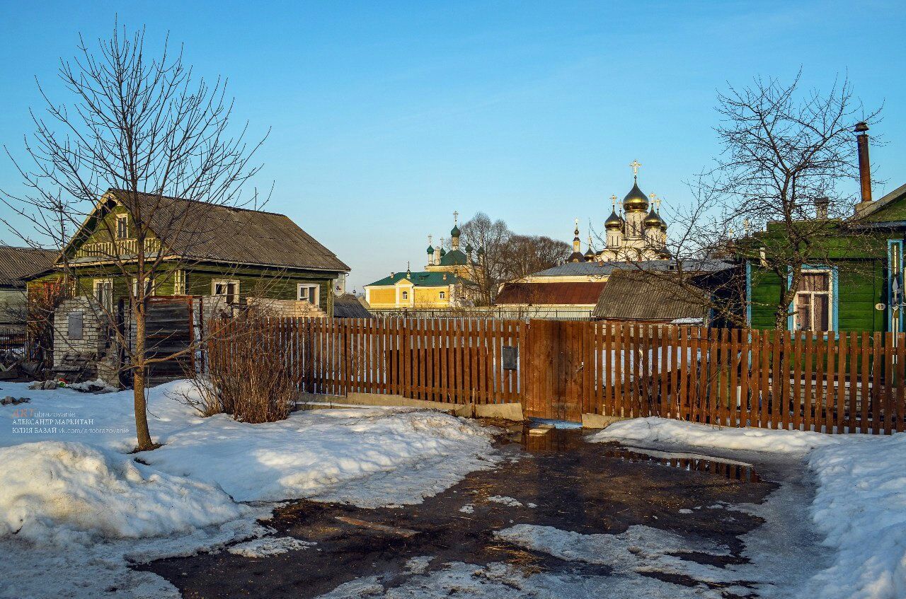 building exterior, built structure, architecture, snow, winter, cold temperature, clear sky, house, bare tree, season, frozen, water, blue, residential structure, residential building, sky, outdoors, nature, day, covering