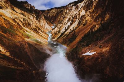 Yellowstone falls lookout