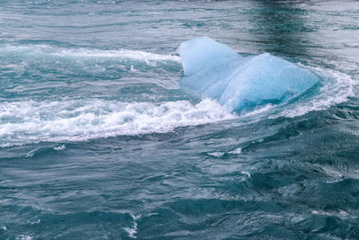 Iceland, jokulsarlon lagoon, turquoise icebergs floating in glacier lagoon on iceland