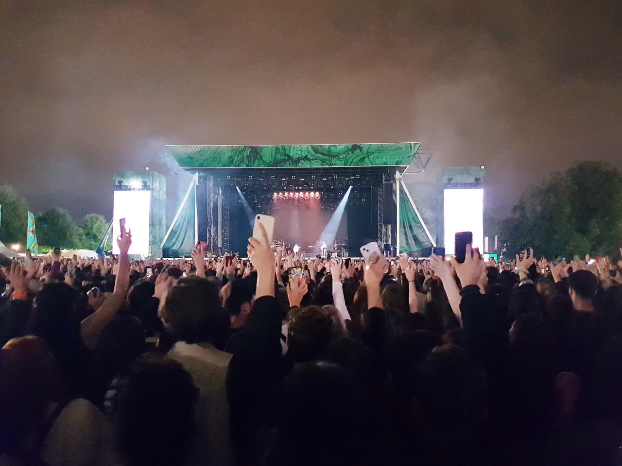 crowd, event, performance, music, arts culture and entertainment, group of people, large group of people, stage, audience, enjoyment, popular music concert, concert, night, music festival, festival, performing arts, nightlife, rock concert, entertainment, lighting equipment, performing arts event, live event, celebration, fun, atmosphere, positive emotion, emotion, fanatic, light, excitement, illuminated