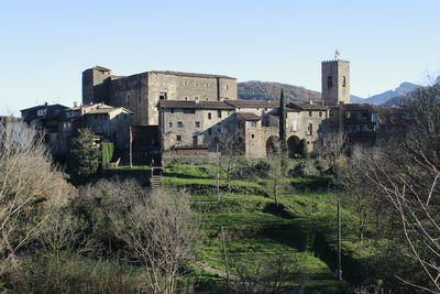 Old ruin building against clear sky