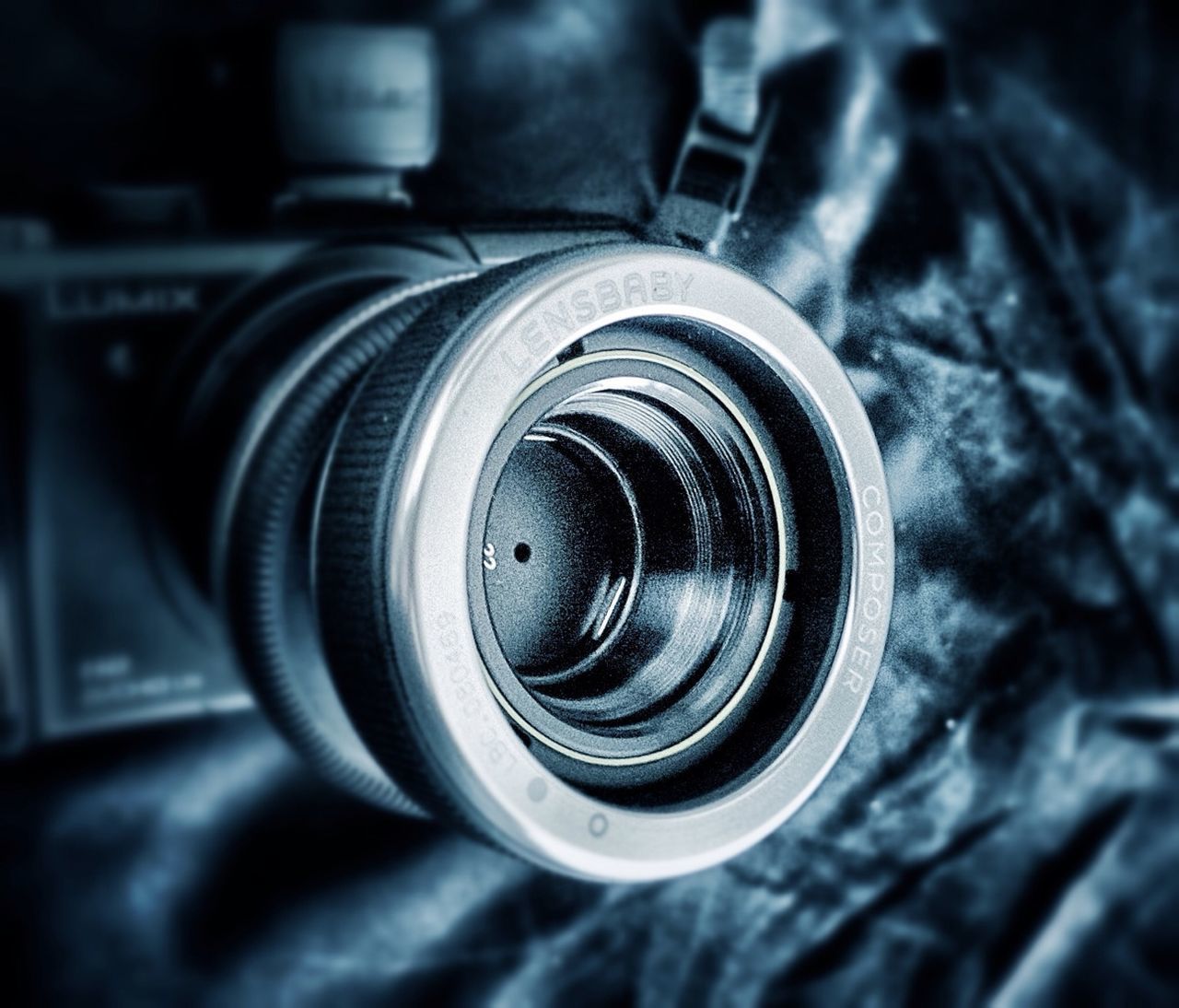 close-up, focus on foreground, indoors, technology, selective focus, metal, old-fashioned, equipment, photography themes, retro styled, machine part, camera - photographic equipment, circle, single object, no people, metallic, man made object, still life, shiny, lens - optical instrument