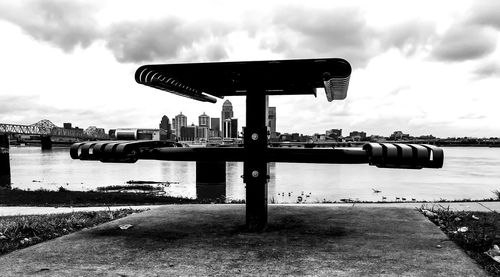 Lifeguard hut against sky