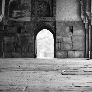 Mughal architecture inside lodhi gardens, delhi, india, beautiful architecture inside